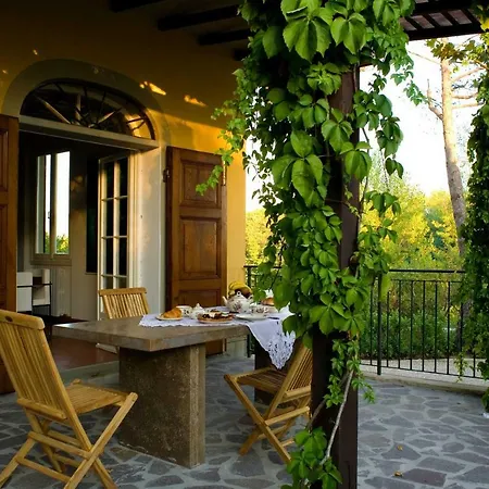 La Dei Pozzi Villa *